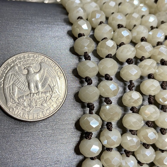 64" Beautiful White Hand Knotted Faceted Glass Flapper Beads Very Vintage 1920's - Picture 3 of 9